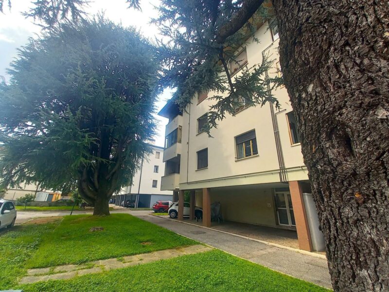 APPARTAMENTO ARREDATO DI 90 MQ BICAMERE TERRAZZI E CANTINA – Udine