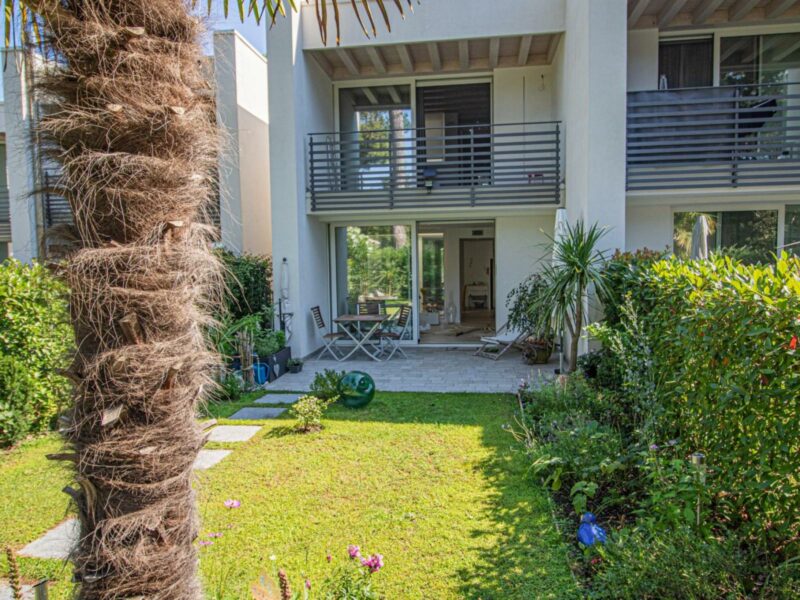 Esclusiva casa a schiera tricamere con piscina Lignano Pineta