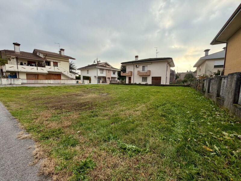 TERRENO EDIFICABILE DOVE DAR VITA ALLA CASA DEI TUOI SOGNI! Marano Lagunare