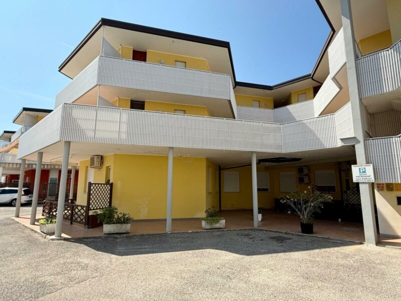 Comodo bilocale in zona tranquilla con terrazzo abitabile Bibione