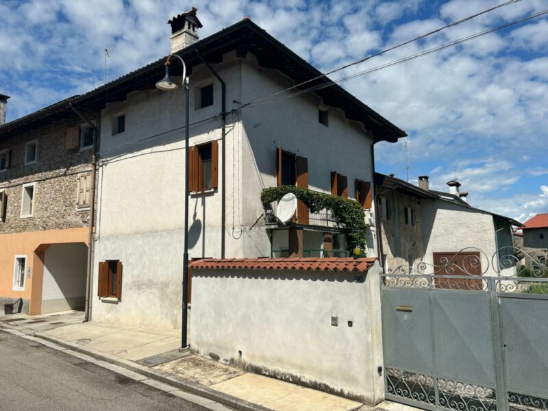 CASA IN LINEA CON GIARDINO Codroipo