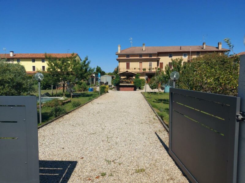 CASA INDIPENDENTE TRICAMERE CON GIARDINO – OTTIMA ESPOSIZIONE A SUD – BASAGLIAPENTA Basiliano