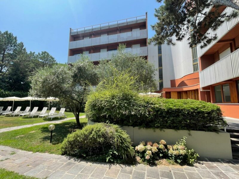 Rara opportunità a pochi passi dal mare !! Lignano Riviera