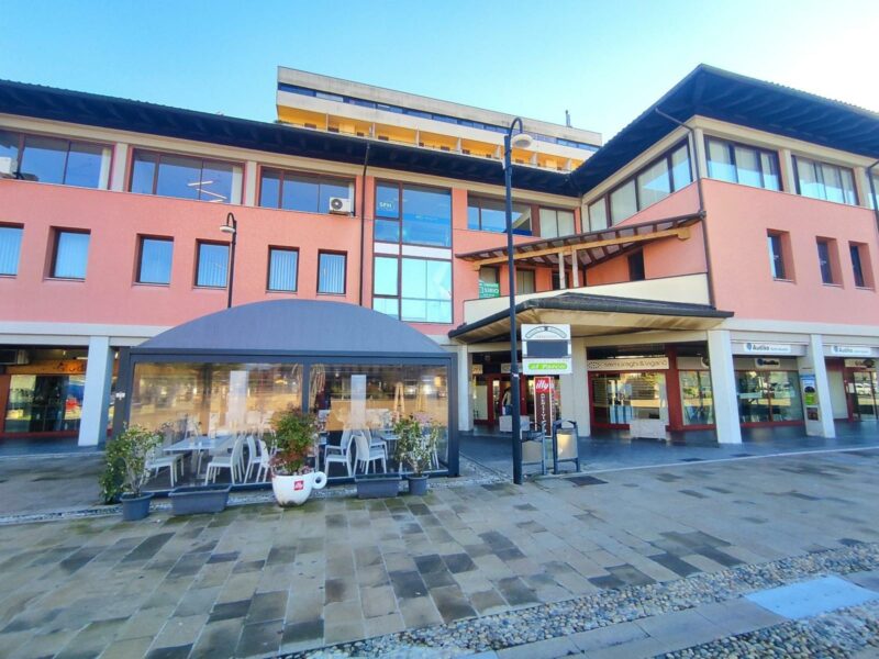 Luminoso ufficio in posizione strategica Cordenons