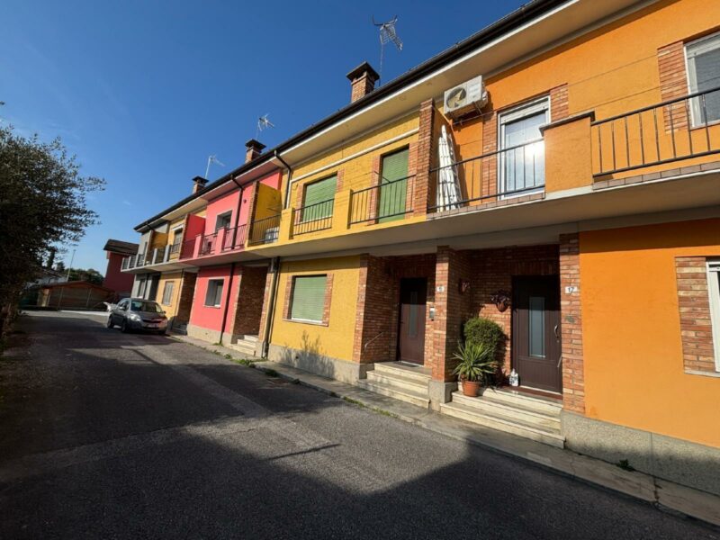 VILLETTA DI CENTRO CON GIARDINO ESCLUSIVO San Giorgio di Nogaro