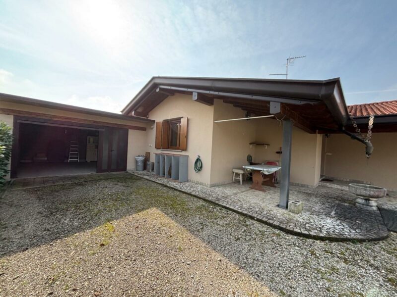 BELLA VILLETTA INDIPENDENTE IMMERSA NEL VERDE San Giorgio di Nogaro