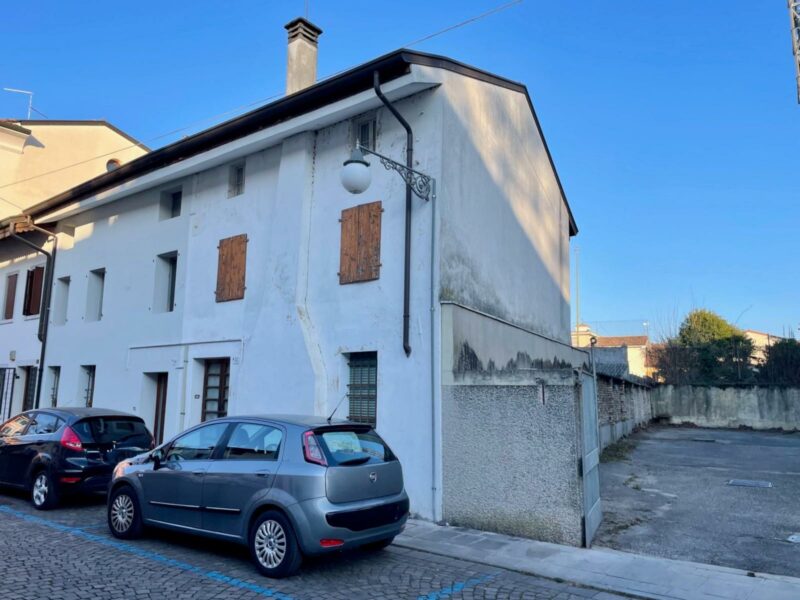 CASA IN LINEA DI TESTA: nel cuore del centro storico di San Vito! San Vito al Tagliamento