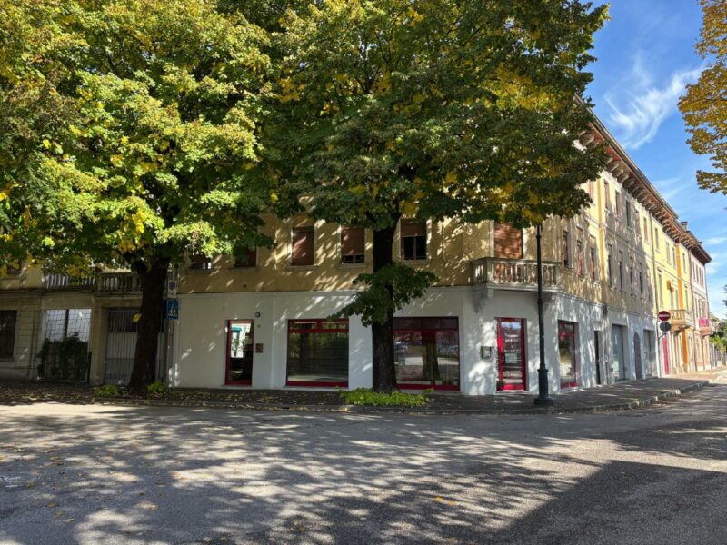 SPAZIO COMMERCIALE IN CENTRO San Giorgio di Nogaro