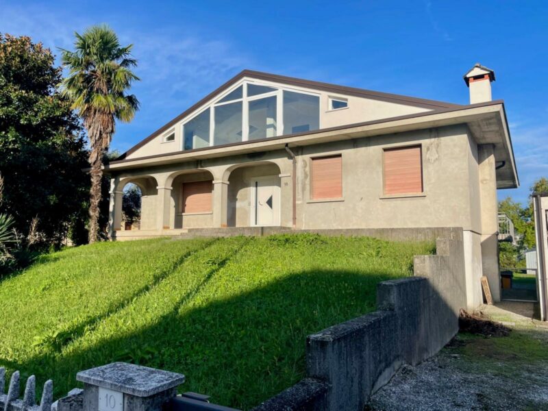 SOLUZIONE UNICA SENZA SPESE CONDOMINIALI: appartamento al grezzo avanzato! San Vito al Tagliamento