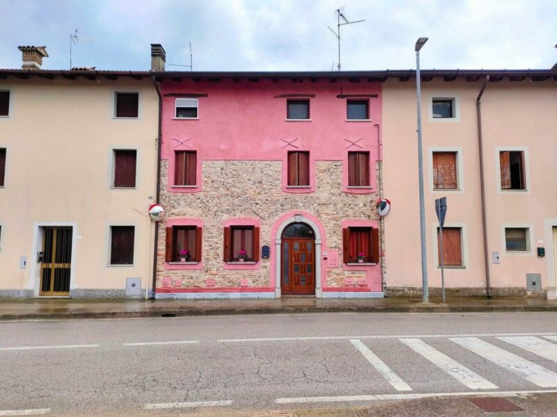 PERFETTA CASA BICAMERE – SECONDA UNITA’ DA RISTRUTTURARE Castions di Strada