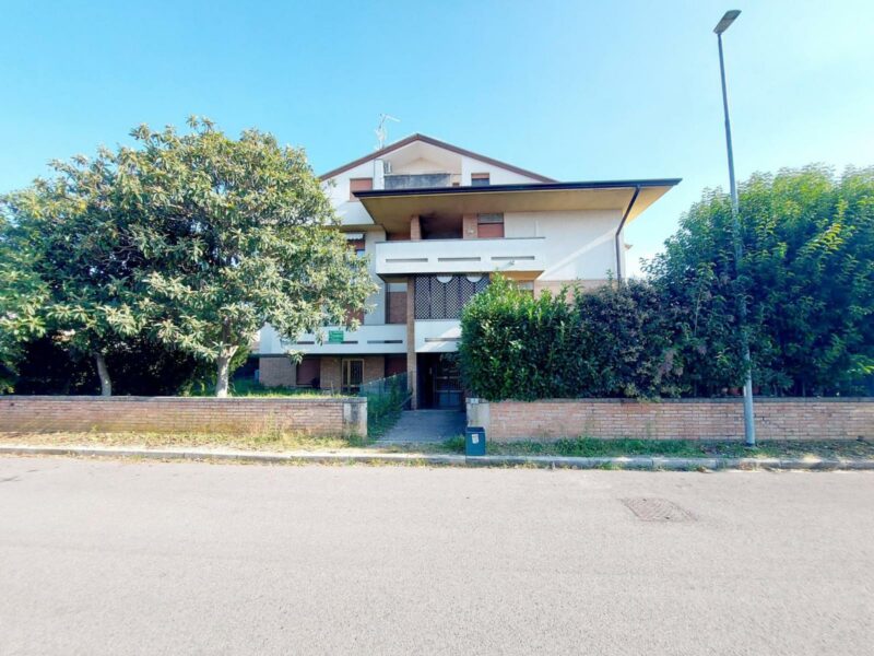 APPARTAMENTO BICAMERE CON TERRAZZO ABITABILE E SPLENDIDA VISTA Codroipo