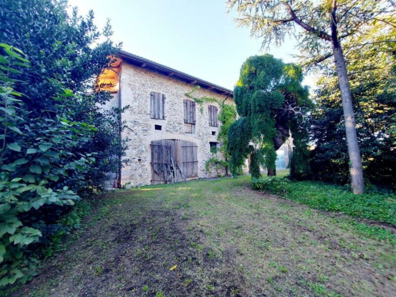 PRESTIGIOSA PROPRIETà STORICA CON AMPIE POTENZIALITà DI SVILUPPO Flaibano