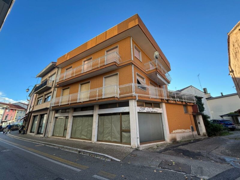 INTERO EDIFICIO IN CENTRO San Giorgio di Nogaro
