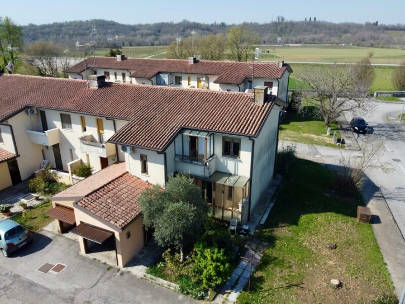 VILLETTA SCHIERA DI TESTA Manzano