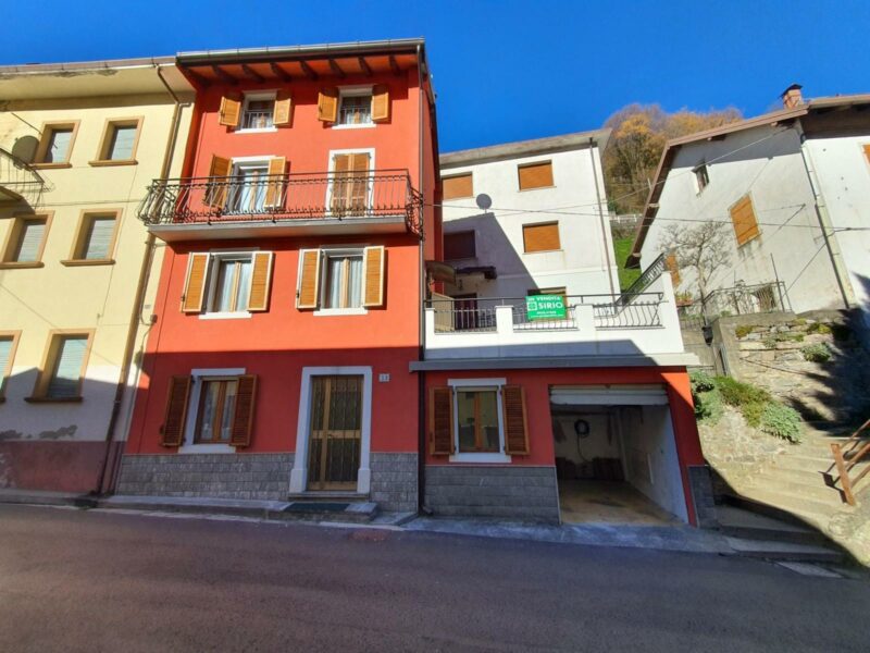 CASA RIMODERNATA E PRONTA DA VIVERE Paularo