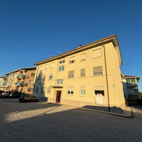 APPARTAMENTO BICAMERE CON TERRAZZO – ABITABILE DA SUBITO! San Giorgio di Nogaro