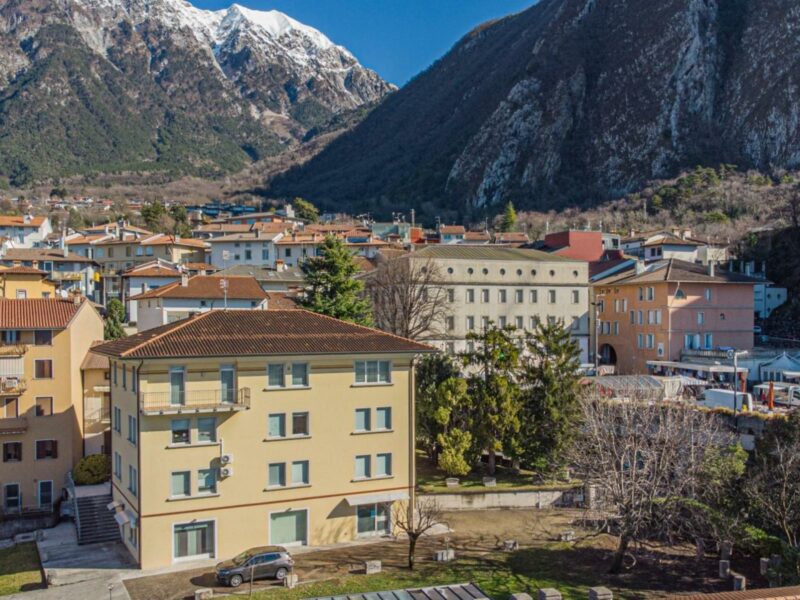 PANORAMICO ATTICO DALLE GENEROSE METRATURE – GEMONA ALTA Gemona del Friuli