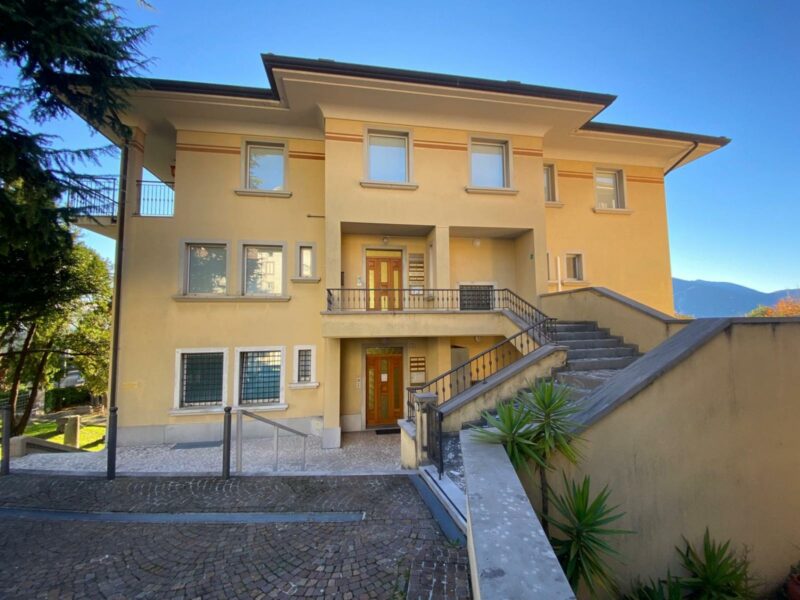 PANORAMICO ATTICO DALLE GENEROSE METRATURE – GEMONA ALTA Gemona del Friuli