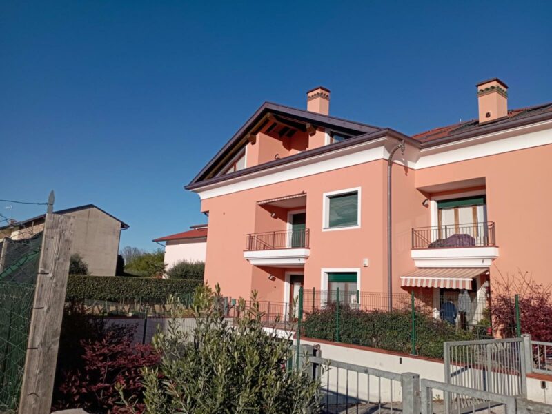 APPARTAMENTO BICAMERE BISERVIZI SU DUE LIVELLI Mortegliano