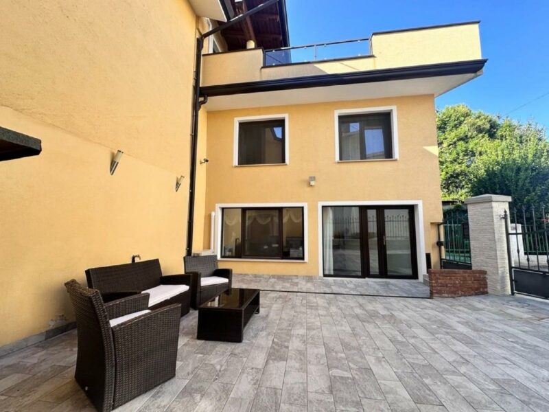 CASA COMPLETAMENTE RISTRUTTURATA San Giovanni al Natisone