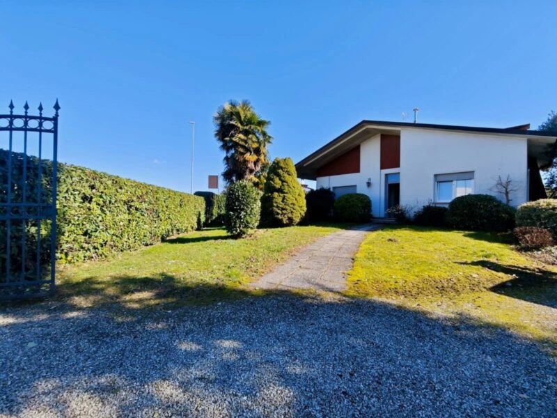 VILLA INDIPENDENTE: eleganza e spazi sopra la media! Casarsa della Delizia