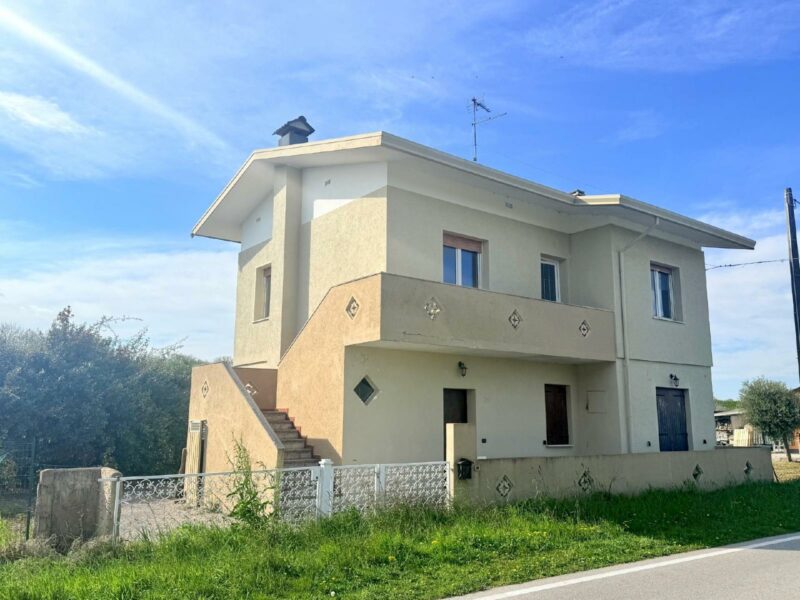 Spazioso appartamento bicamere tra Bibione e Lignano Latisana