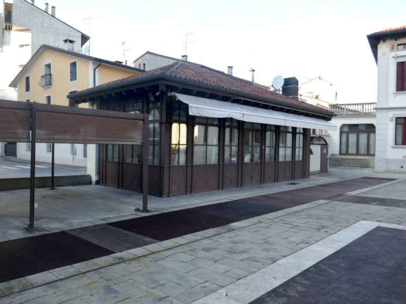 originale e centralissimo locale commerciale Spilimbergo