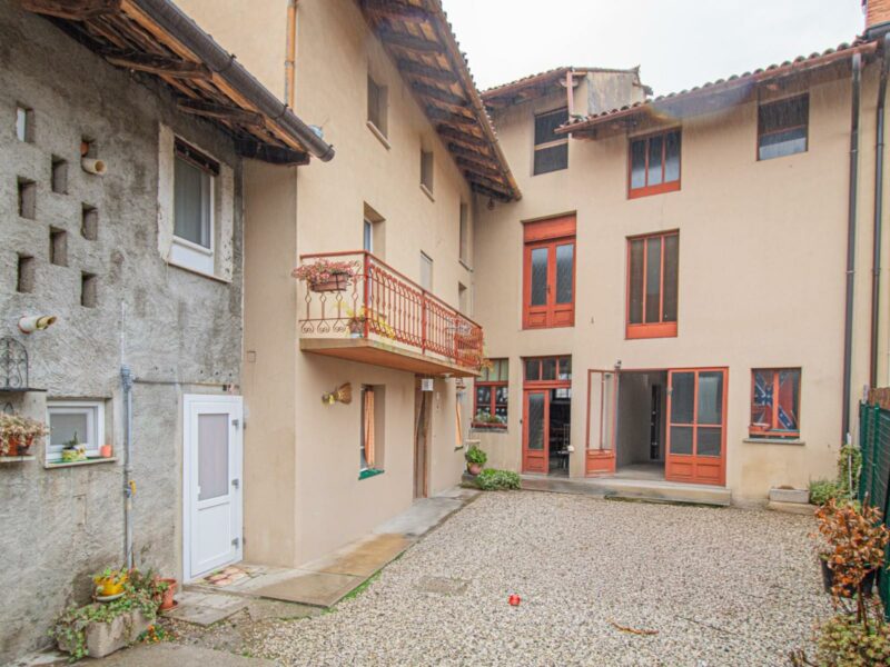 SPAZIOSA CASA BICAMERE CON SCOPERTO DI PROPRIETà – ABITABILE DA SUBITO! Martignacco