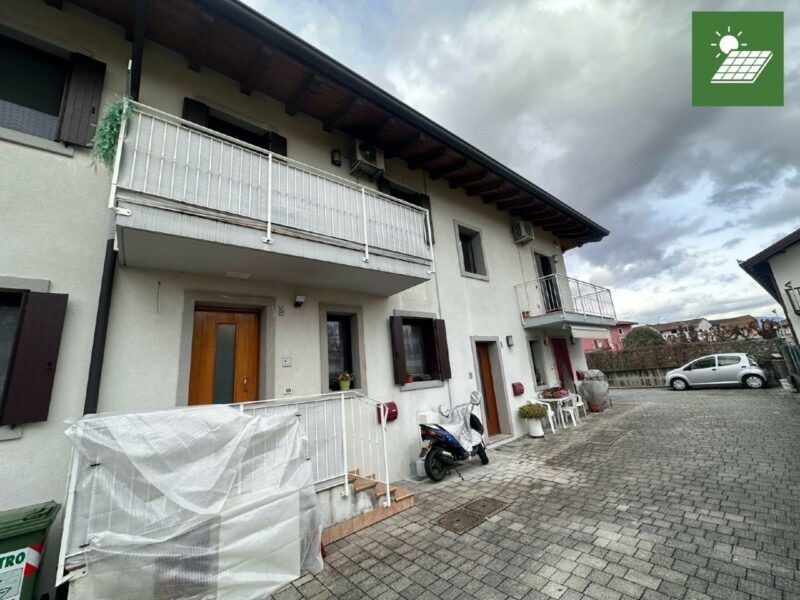 CURATO APPARTAMENTO BICAMERE IN DUPLEX CON INGRESSO INDIPENDENTE E DUE POSTI AUTO SCOPERTI Coseano