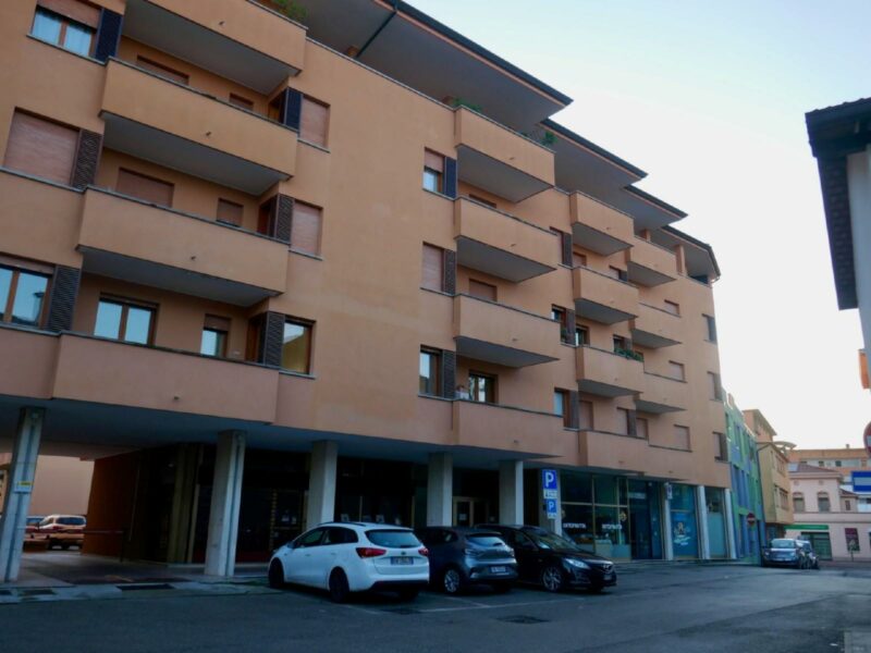 LA TUA NUOVA SEDE IN POSIZIONE SERVITISSIMA Spilimbergo