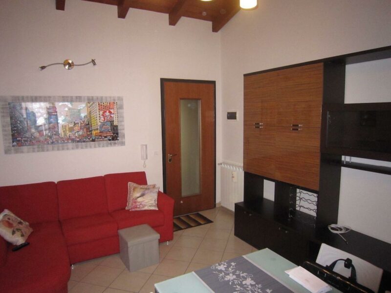 IN RIFINITO RESIDENCE: APPARTAMENTO BICAMERE ARREDATO E COMPLETO DI POSTO AUTO COPERTO Turriaco