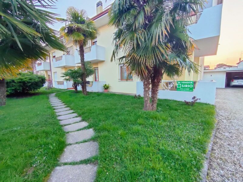 Spazioso appartamento tricamere con cantina e garage Ronchis