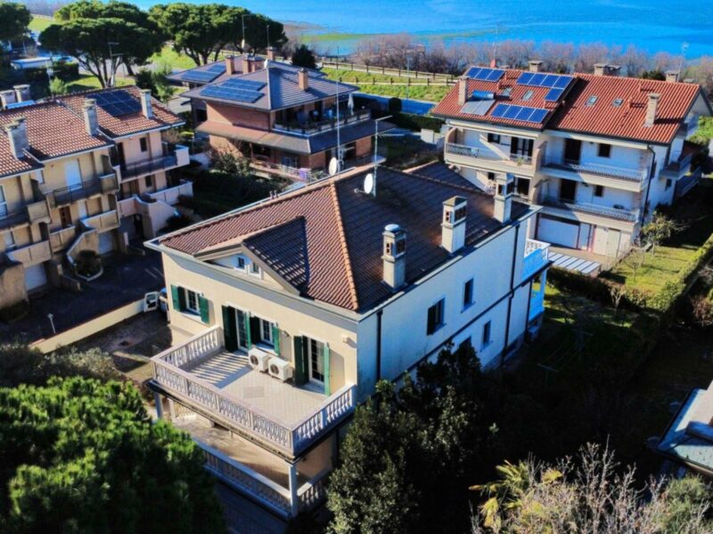 Villa di prestigio tra laguna e mare Lignano Sabbiadoro
