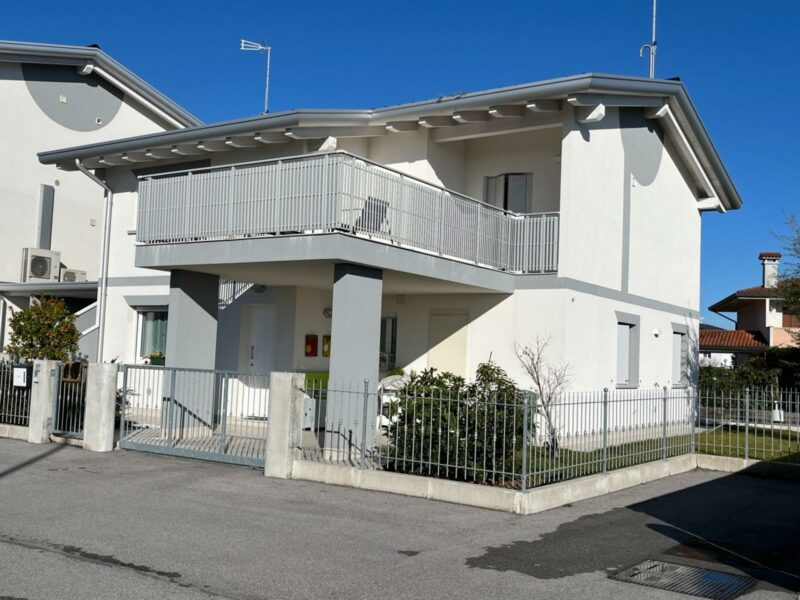 APPARTAMENTO MONOCAMERA DI DESIGN – 96 MQ – ULTIMO PIANO CON TERRAZZO Codroipo