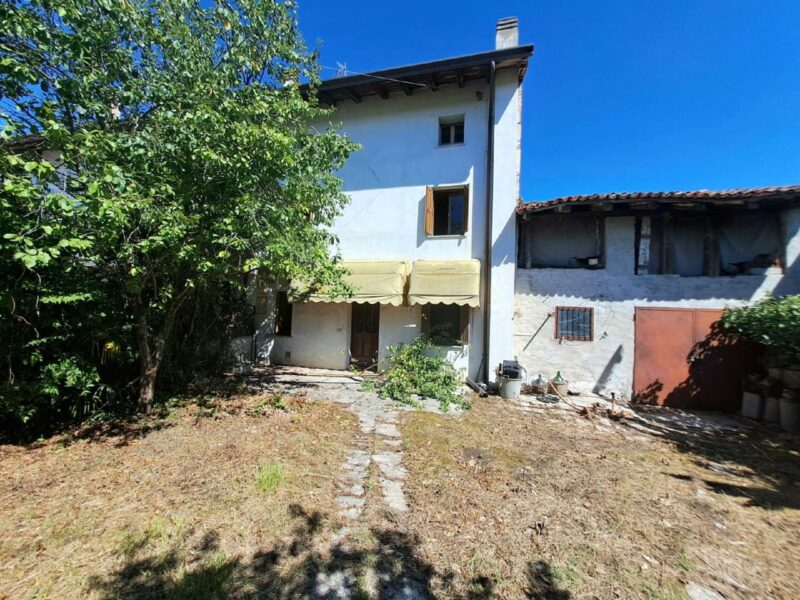 Casa tricamere con giardino, dependance e terreno Precenicco