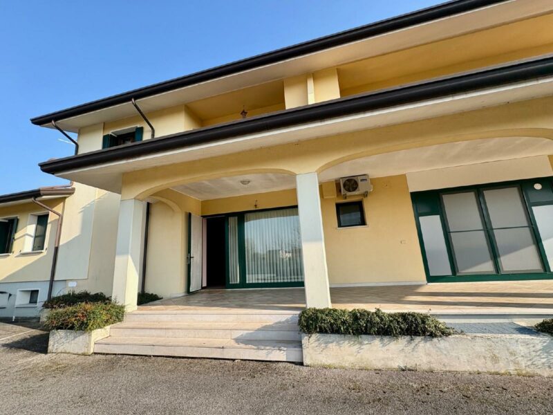 SPAZIO COMMERCIALE di 83 mq: versatile e luminoso! Sesto al Reghena