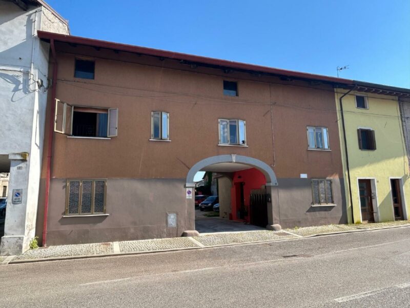 CASA IN LINEA CON AMPI SPAZI Lestizza
