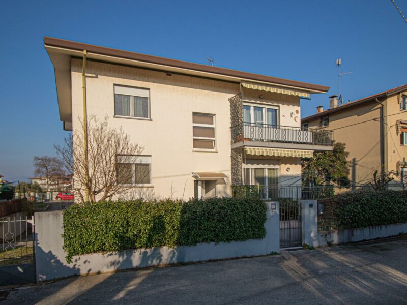 LUMINOSO APPARTAMENTO TRICAMERE – SPAZI GENEROSI – ZONA TRANQUILLA Udine