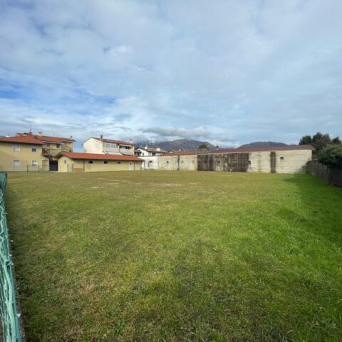 SOLEGGIATO TERRENO EDIFICABILE IN FR. URBIGNACCO Buja