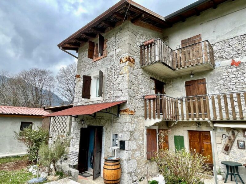 TIPICA CASA FRIULANA IN PIETRA: ristrutturata e pronta da vivere! Vito d’Asio