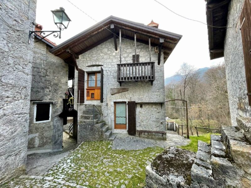 RISTRUTTURATA CASA IN PIETRA: storia, stile e identità! Clauzetto