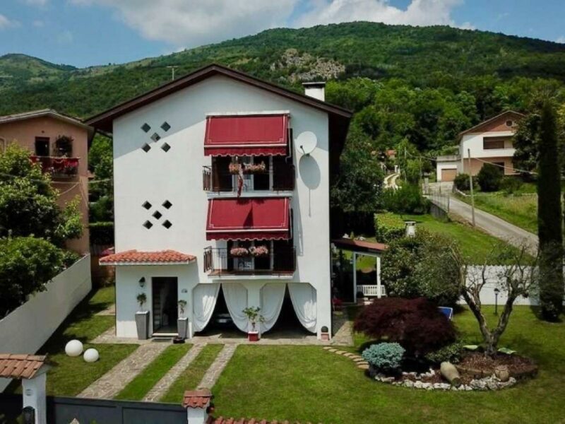 VILLA INDIPENDENTE: qualità costruttiva e flessibilità d’uso immerse nel verde! Travesio
