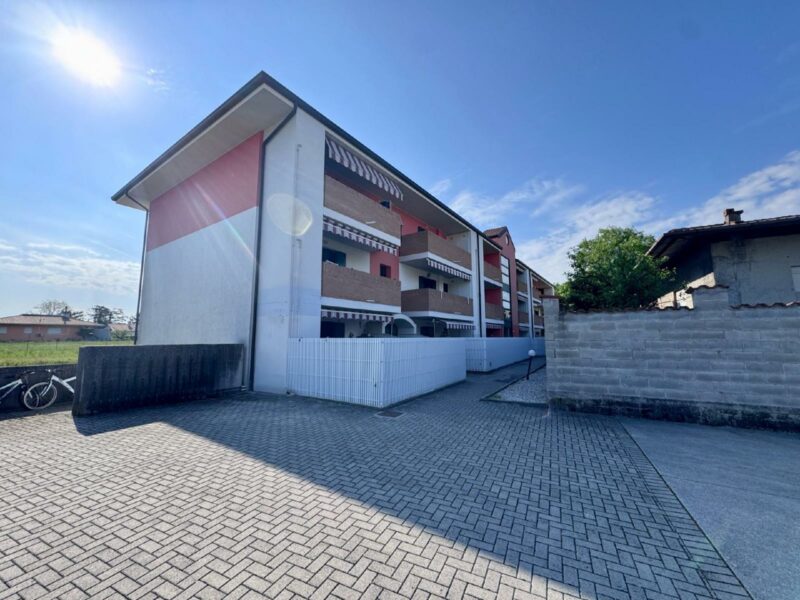COMODITA’  E TRANQUILLITA’: APPARTAMENTO BICAMERE CON TERRAZZO E GARAGE Premariacco