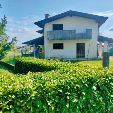 CASA DI TESTA AL GREZZO: indipendenza da personalizzare su misura! Spilimbergo