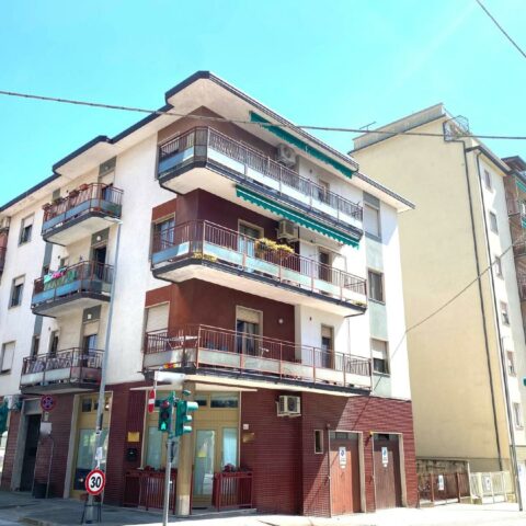 PRATICO APPARTAMENTO BICAMERE CON GARAGE Monfalcone