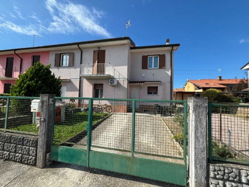 GRAZIOSO MINI RISTRUTTURATO San Giorgio di Nogaro