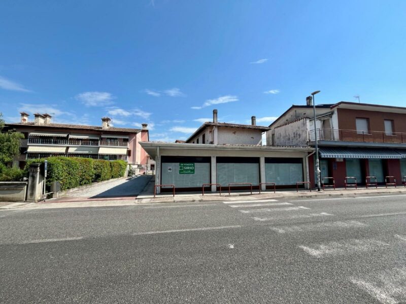 COMPLESSO IMMOBILIARE IN ZONA DI FORTE PASSAGGIO Ruda