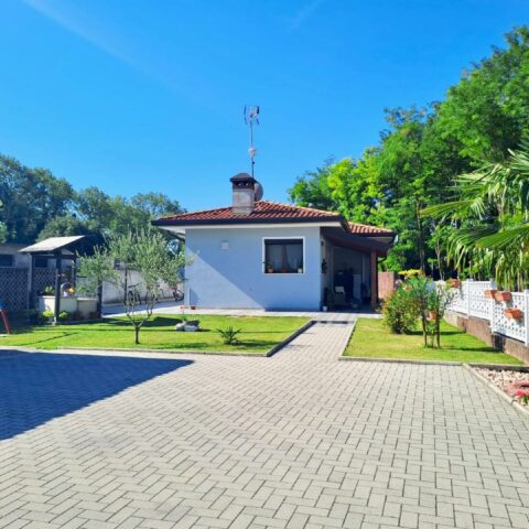 RECENTE CASA INDIPENDENTE BICAMERE CON GIARDINO Morsano al Tagliamento