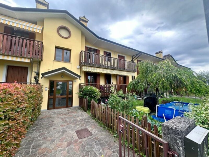 RICERCATO BICAMERE BISERVIZI CON GIARDINO Manzano