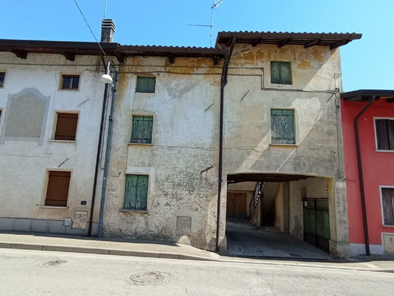 CASA IN LINEA DA RECUPERARE: REALIZZA UN PROGETTO SU MISURA Lestizza
